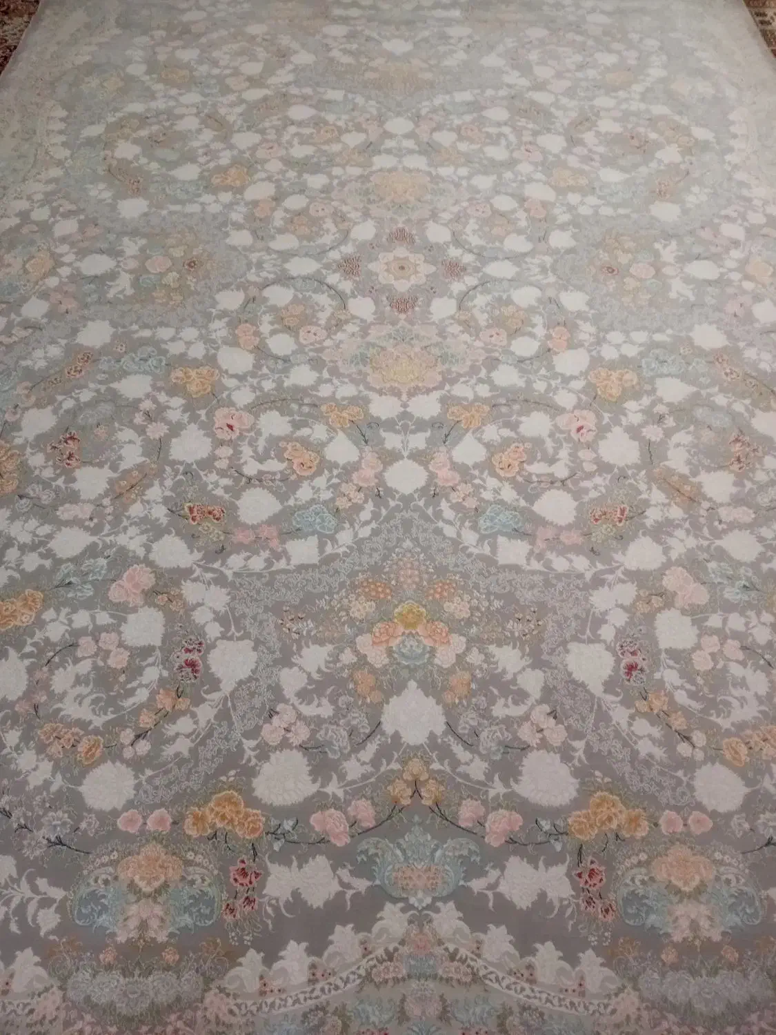 یک تخته فرش۹متری۱۵۰۰شانه نوطرح افشان تمام نخ|فرش|ری, شهید بهشتی|دیوار