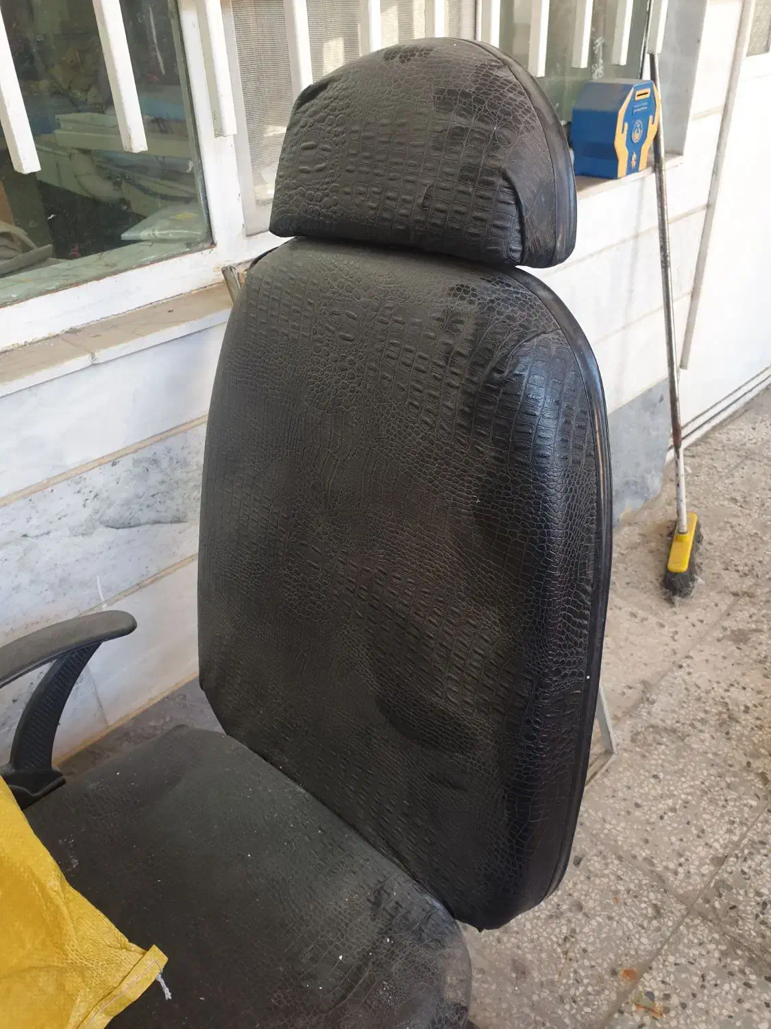 آینه و صندلی آرایشگری|حراج|بومهن, |دیوار