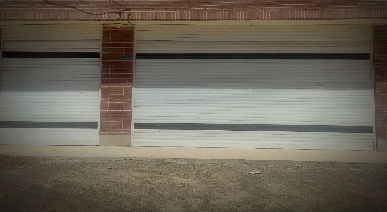 مغازه تمام سرامیک ودرب برقی شیشه سکوریت|اجارهٔ مغازه و غرفه|شاهینشهر, شهرک گلدیس|دیوار