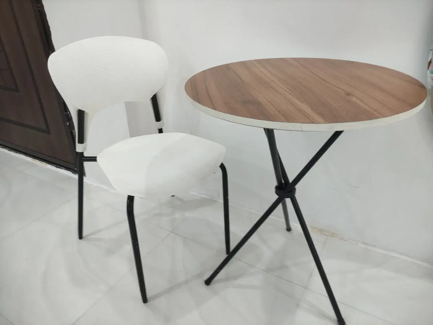 صندلی و میز|مبلمان خانگی و میز عسلی|اهواز, سپیدار|دیوار