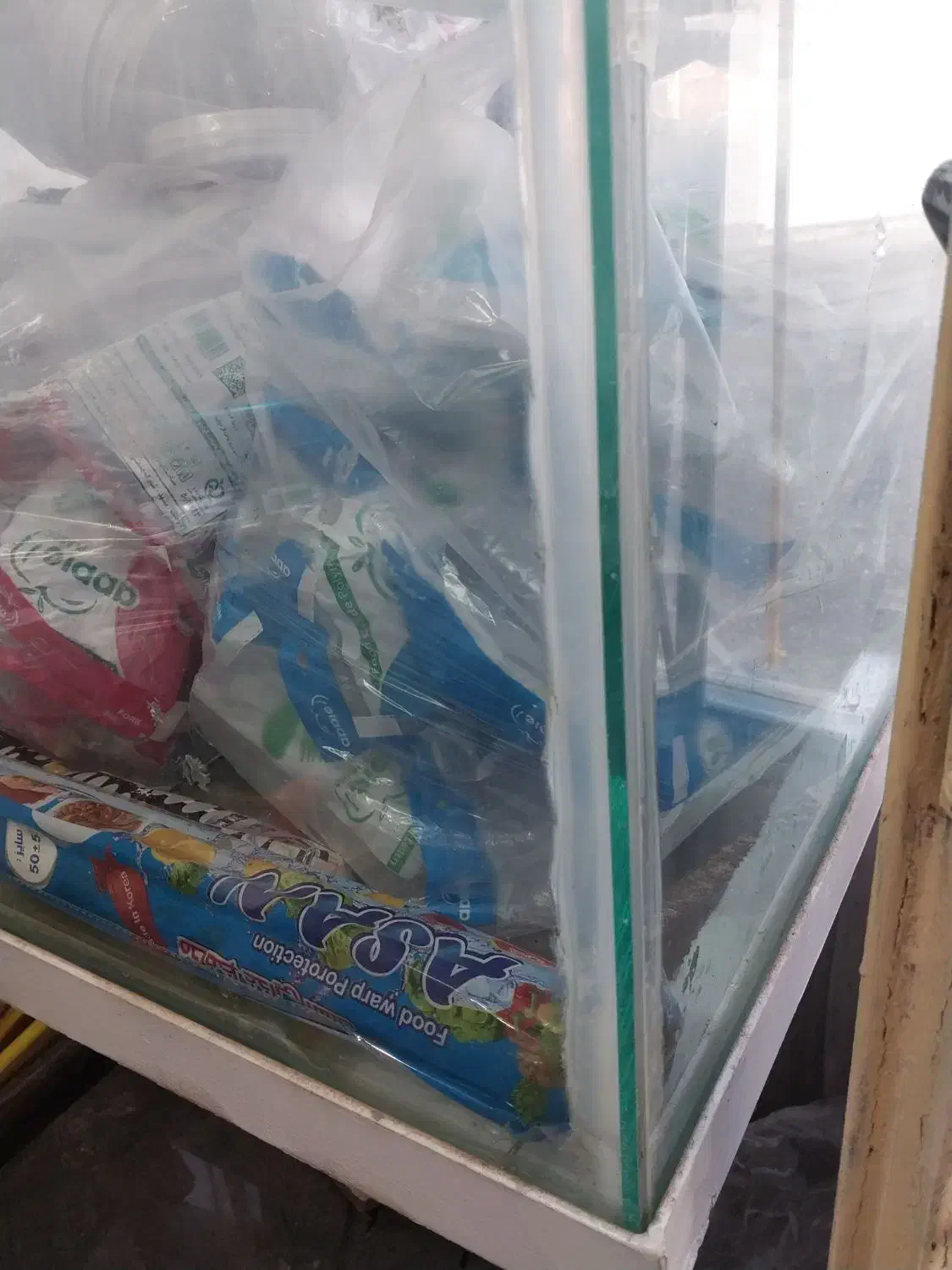 آکواریوم بزرگ با پایه آهنی|لوازم جانبی حیوانات|رشت, خرسندی|دیوار