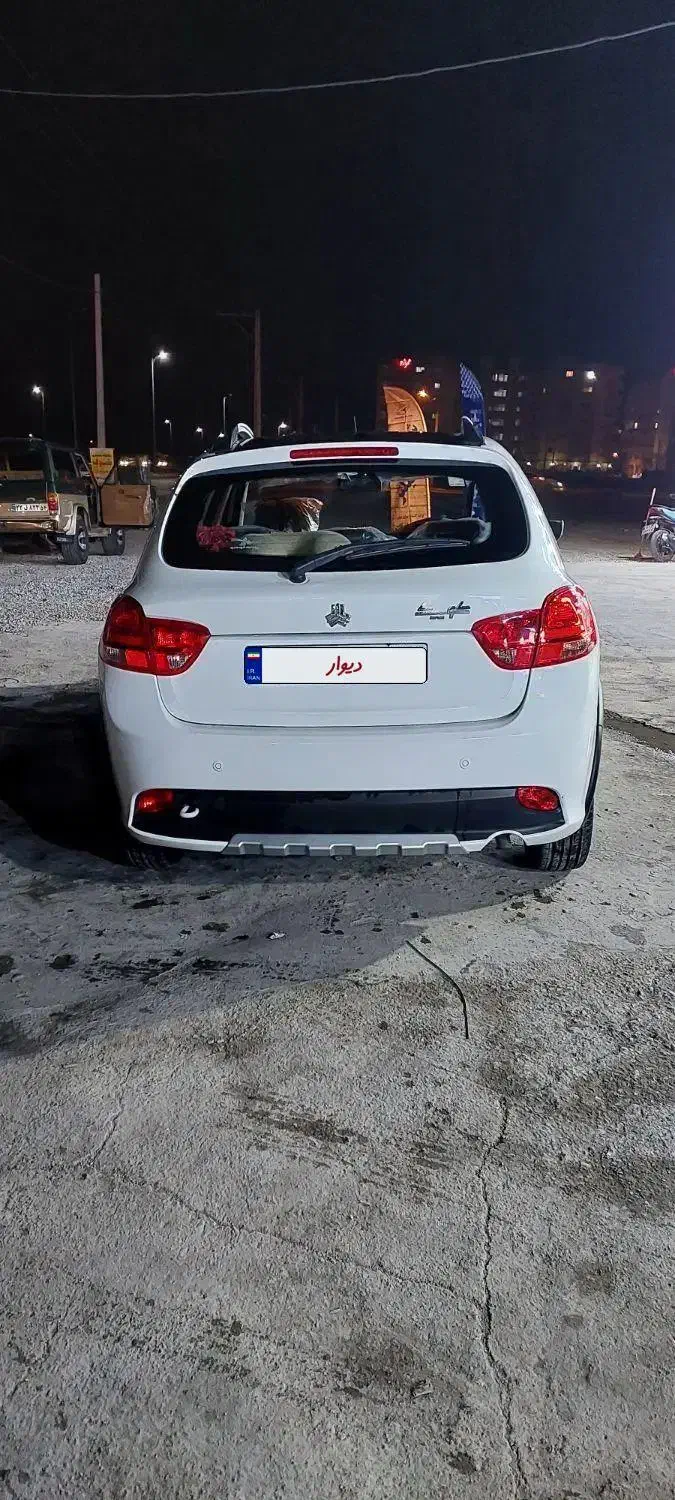 کوییک GXR سفید مشکی|خودرو سواری و وانت|یزد, |دیوار