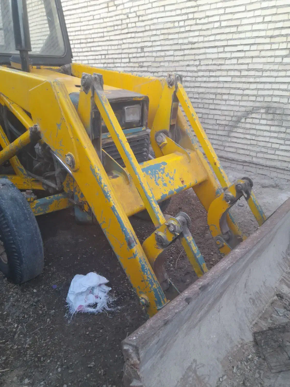 بیل بک هول تمیز|خودرو سنگین|اهواز, کوی طلاب|دیوار