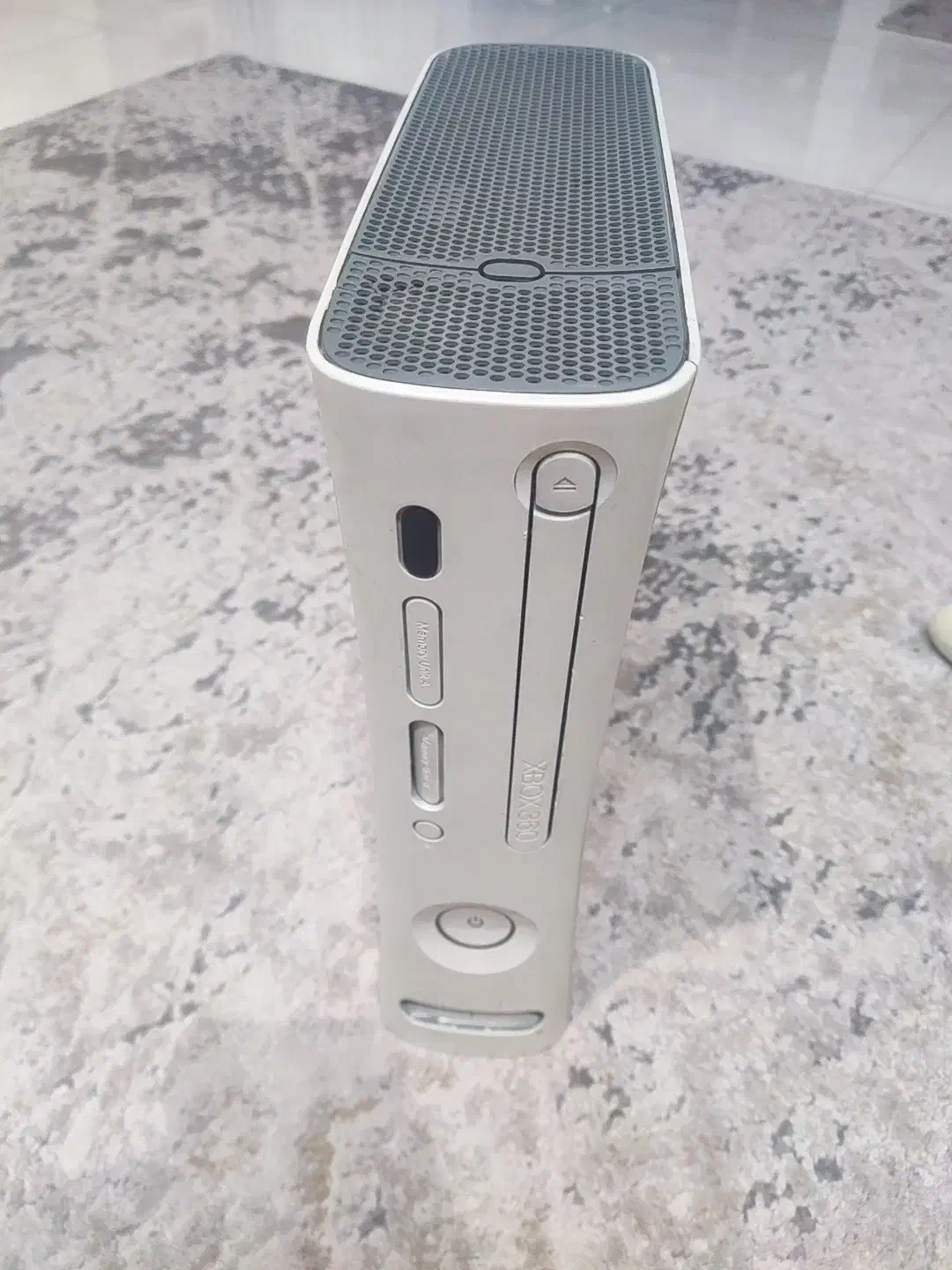 دستگاه xbox 360 تمیز به همراه ۲ دسته اضافه|کنسول، بازی ویدئویی و آنلاین|خمینی‌شهر, |دیوار