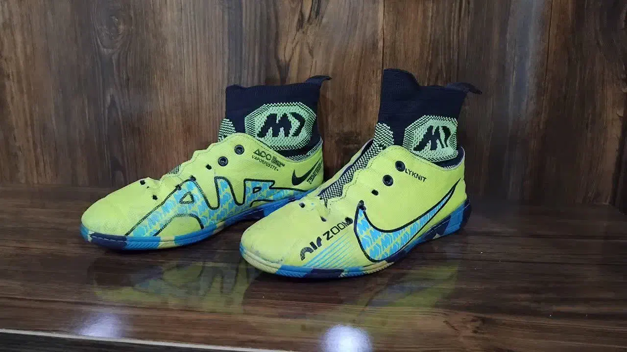 کفش سالنی فوتسال سایز35|کیف، کفش، کمربند|گنبد کاووس, |دیوار