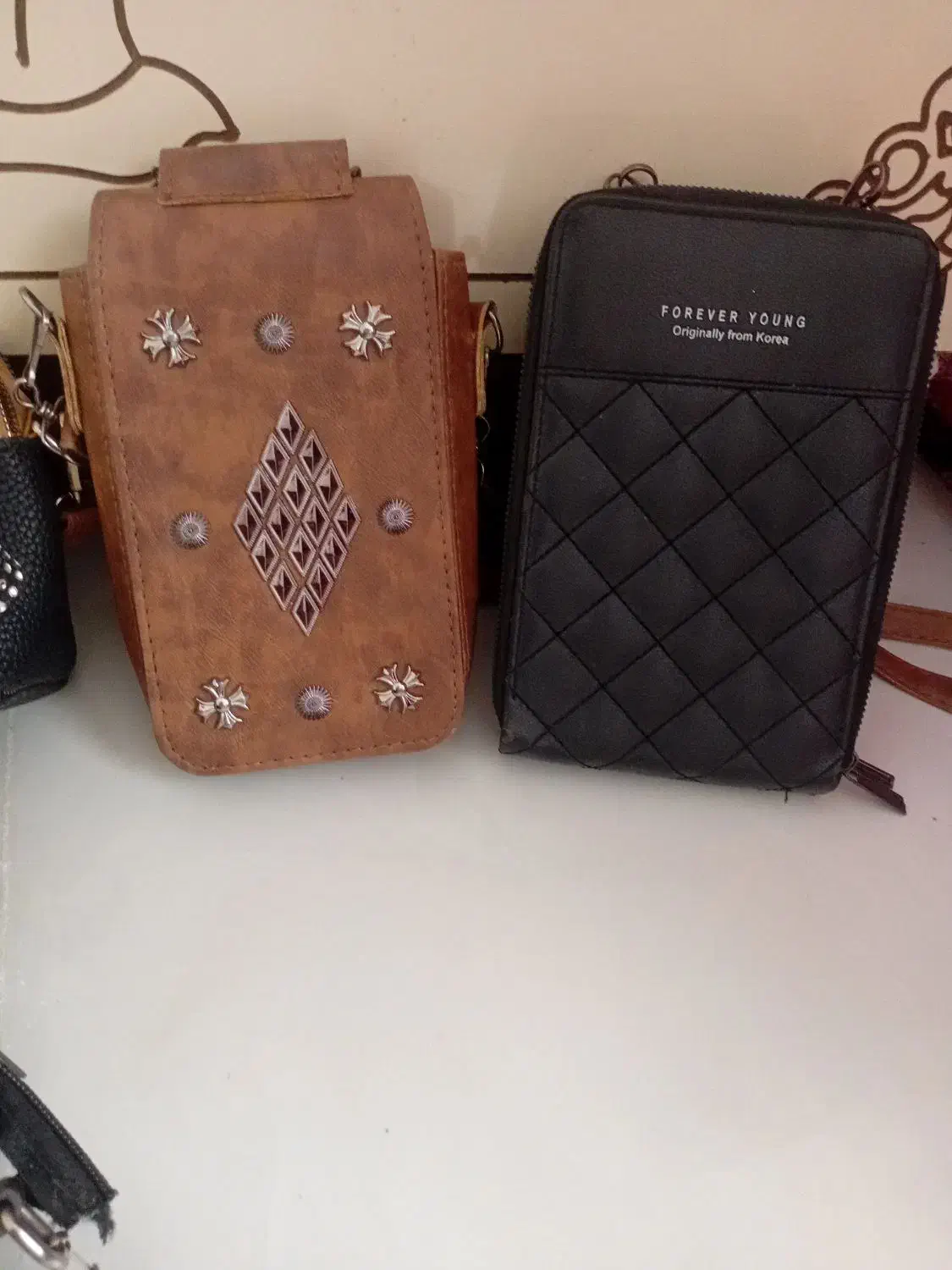 کیف در حد نو|کیف، کفش، کمربند|خلخال, |دیوار