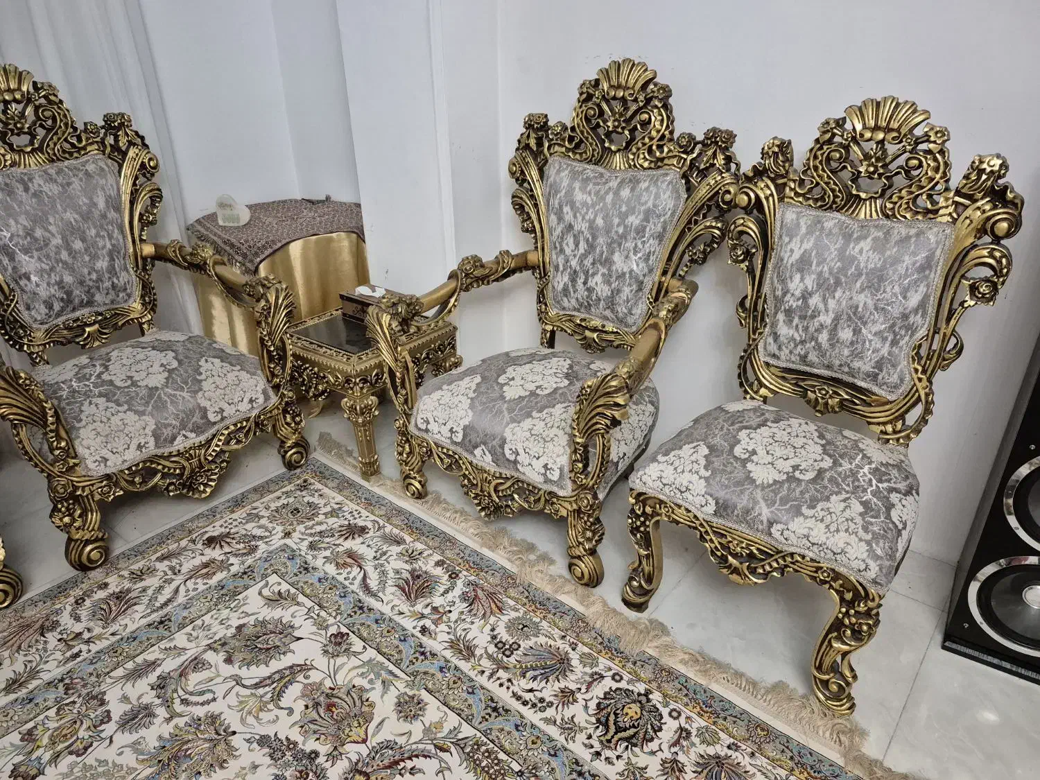 مبلمان سلطنتی در حد نو|مبلمان خانگی و میز عسلی|خرمدره, |دیوار