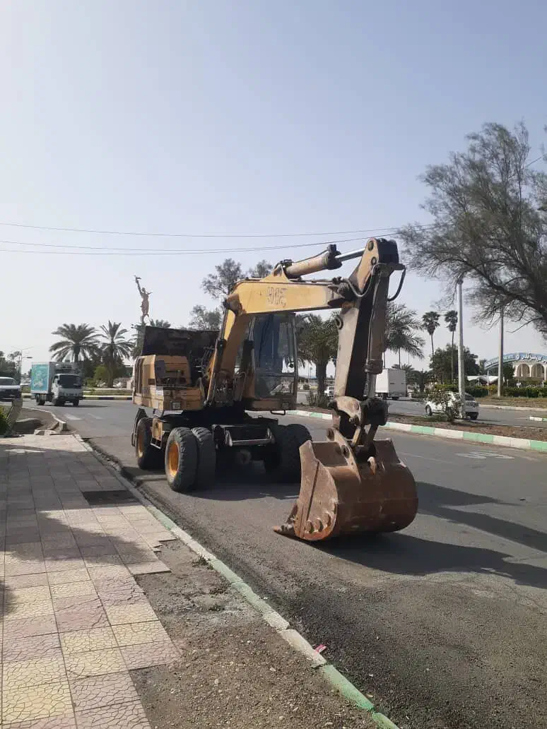 بیل مکانیکی هپکو ۹۱۲ چرخ لاستیکی|خودرو سنگین|اصفهان, نقش جهان|دیوار