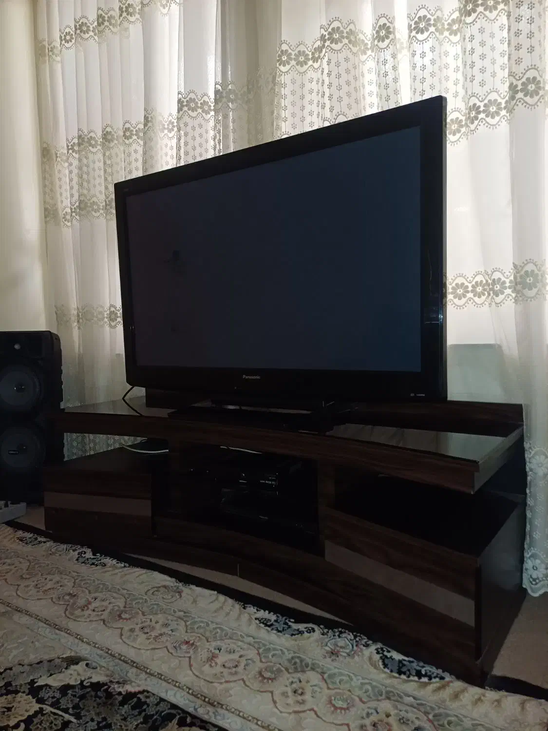 آل سی دی ۴۶ پاناسونیک همراه با میز|تلویزیون و پروژکتور|ایذه, |دیوار