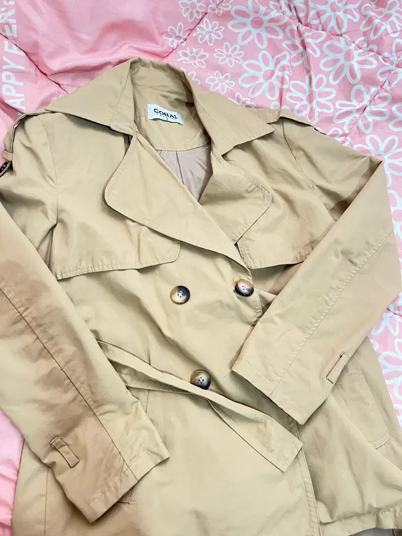 بارونی کوتاه یقه انگلیسی|لباس|لنگرود, |دیوار