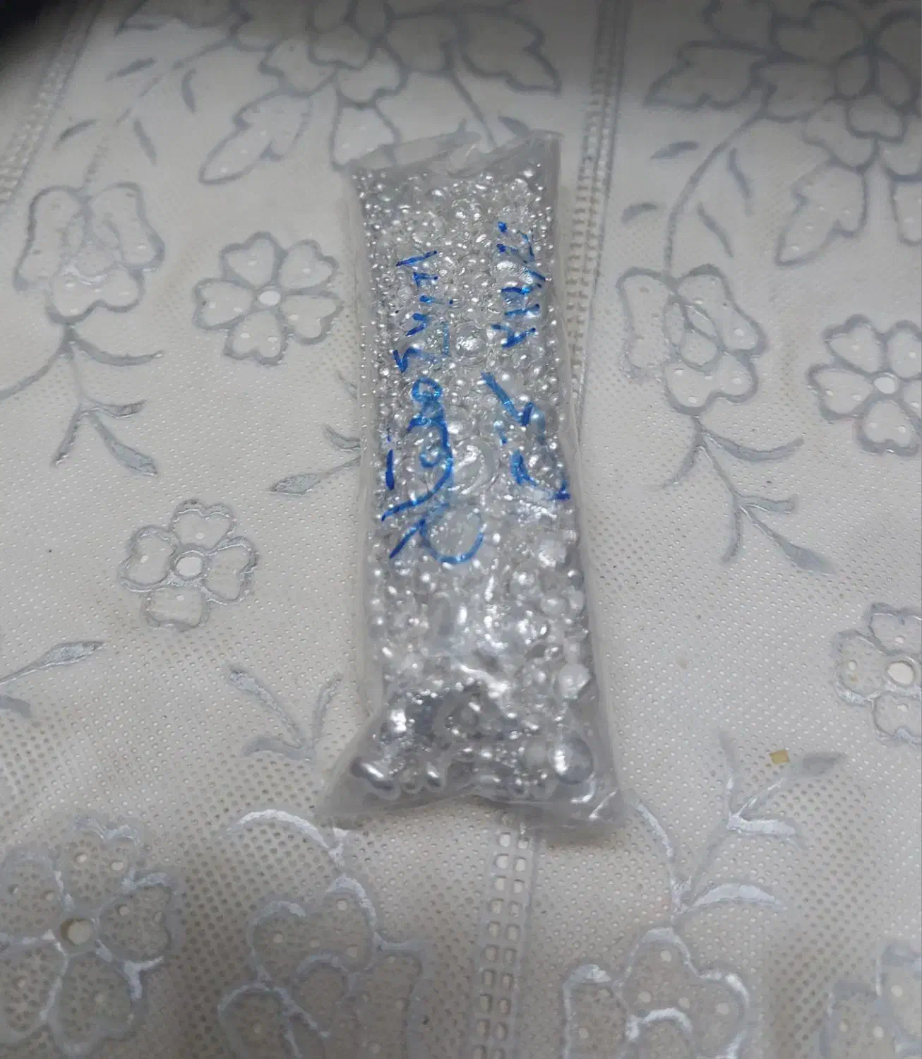 مقدار کمی نقره به قیمت روز بازار به فروش میرسد|جواهرات|گناباد, |دیوار