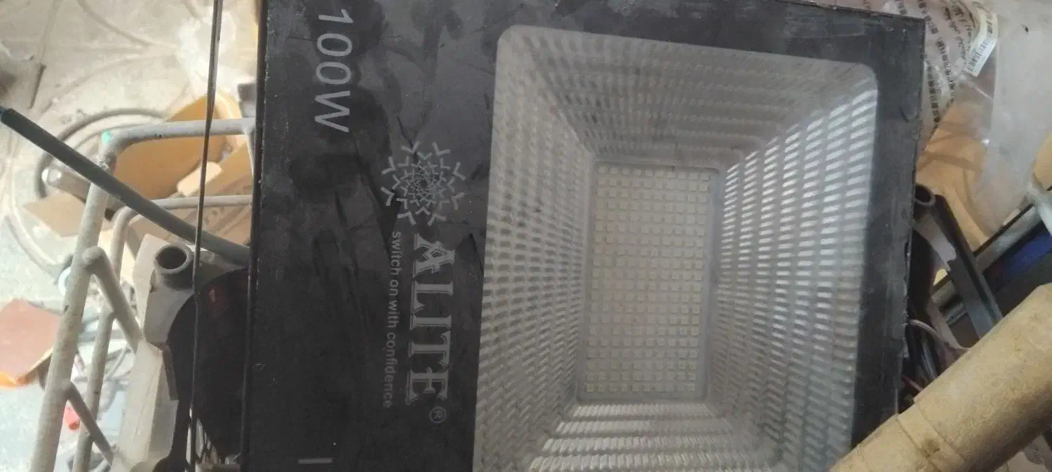 پرژکتور|تلویزیون و پروژکتور|شاهینشهر, عطار|دیوار