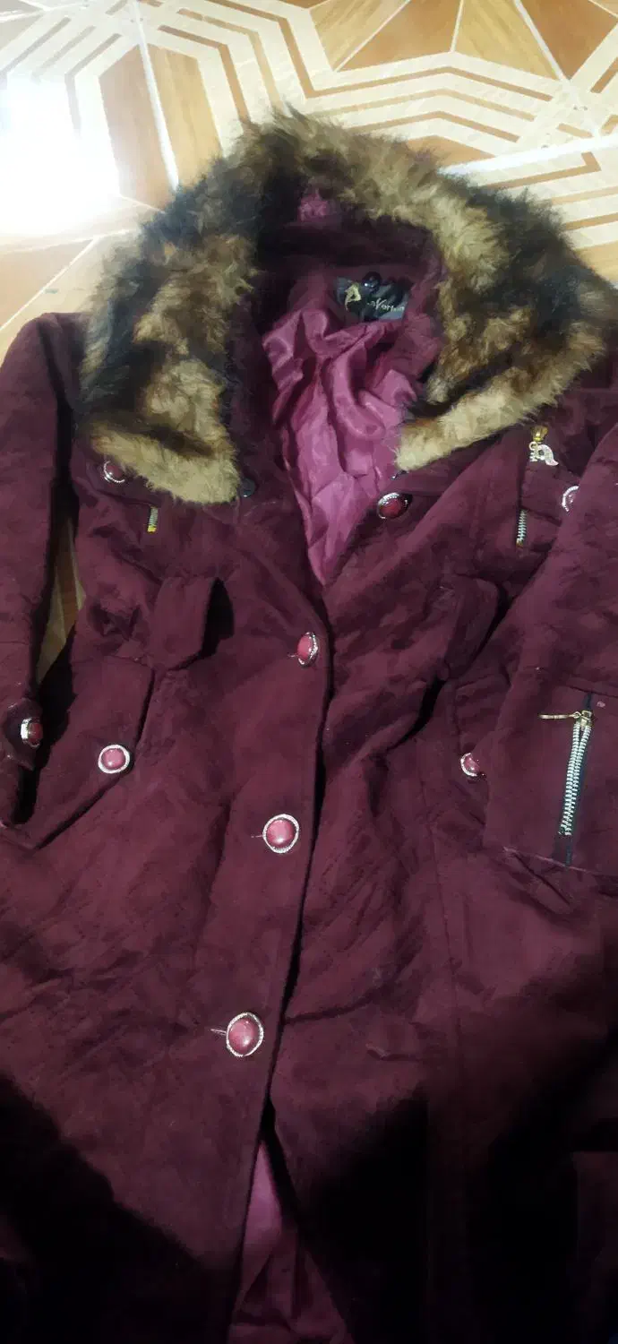 پالتو|لباس|زابل, |دیوار