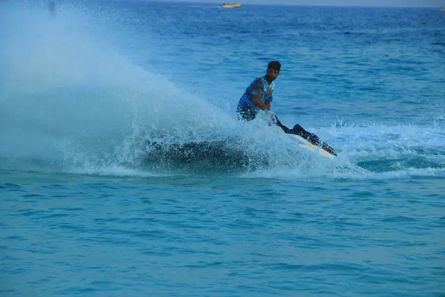 جذب ۲ نیروی کمکی مربی جت اسکی|استخدام هنری و رسانه|کیش, |دیوار