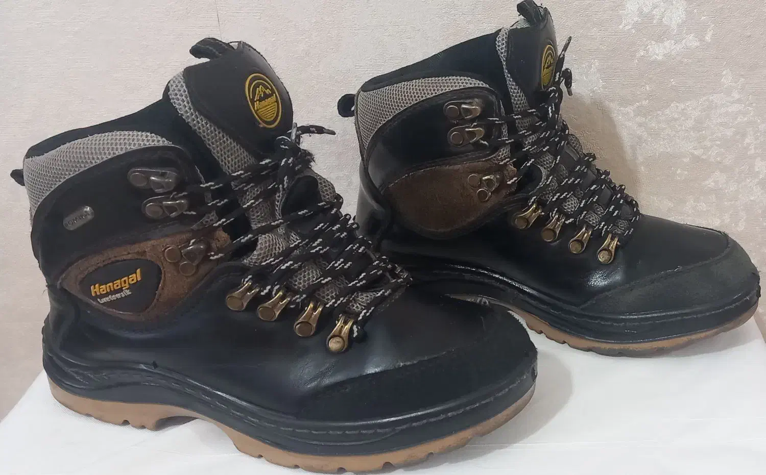 نیم بوت پسرانه هاناگل|کیف، کفش، کمربند|شیراز, ملاصدرا|دیوار