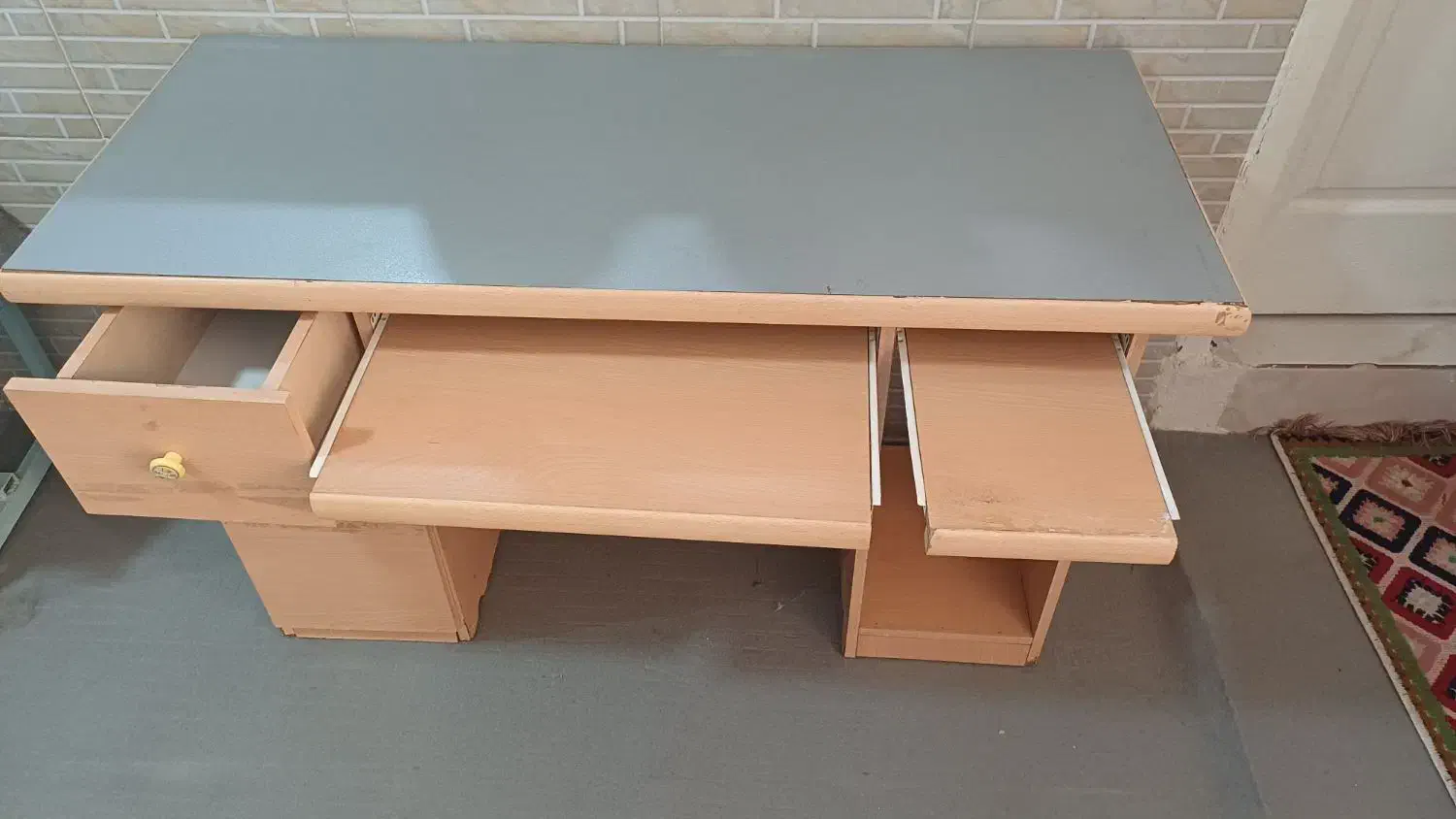 میز کامپیوتر|میز تحریر و کامپیوتر|هشتگرد, شهرک راه آهن|دیوار