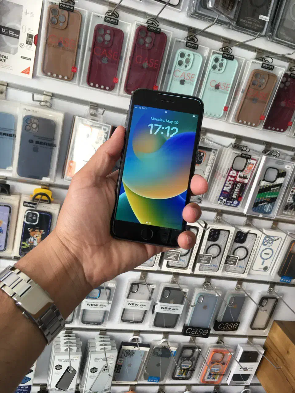 Iphone 8|موبایل|یزد, |دیوار