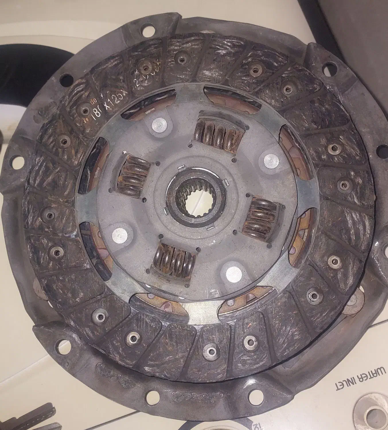 دیسک و صفحه کمک فنر ساب آمپلی پخش ۶۰۵۰ سوپر تیوتر|قطعات یدکی و لوازم جانبی|همدان, |دیوار