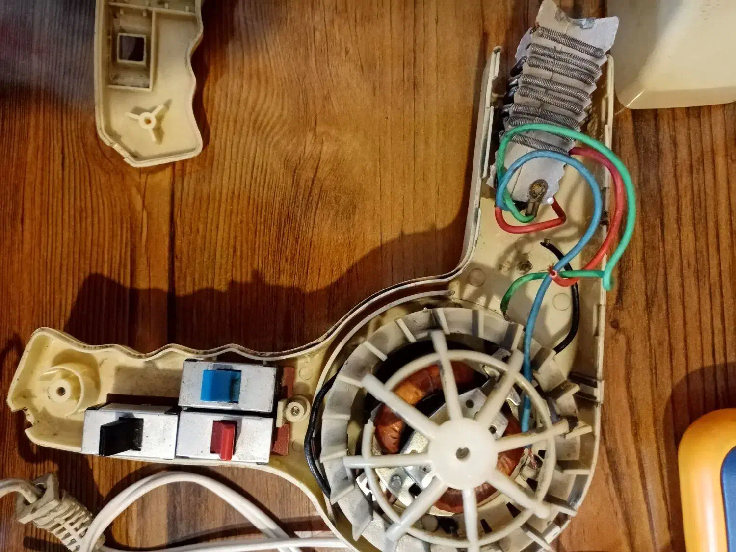 آموزش تعمیر لوازم خانگی کوچک|خدمات آموزشی|شیراز, شهرک سراج‎|دیوار