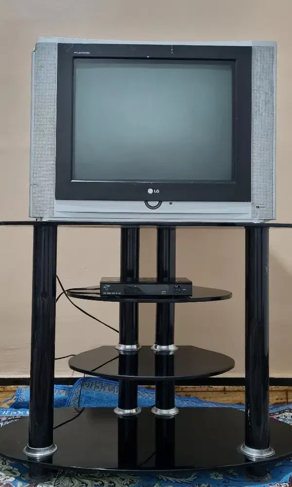 تلویزیون الجی وگیرنده دیجیتال ومیزتلویزیون|تلویزیون و پروژکتور|ورامین, ورامین|دیوار