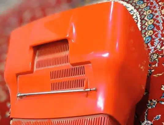 تلوزیون سیاه و سفید پارس|کلکسیون اشیاء عتیقه|لنگرود, |دیوار