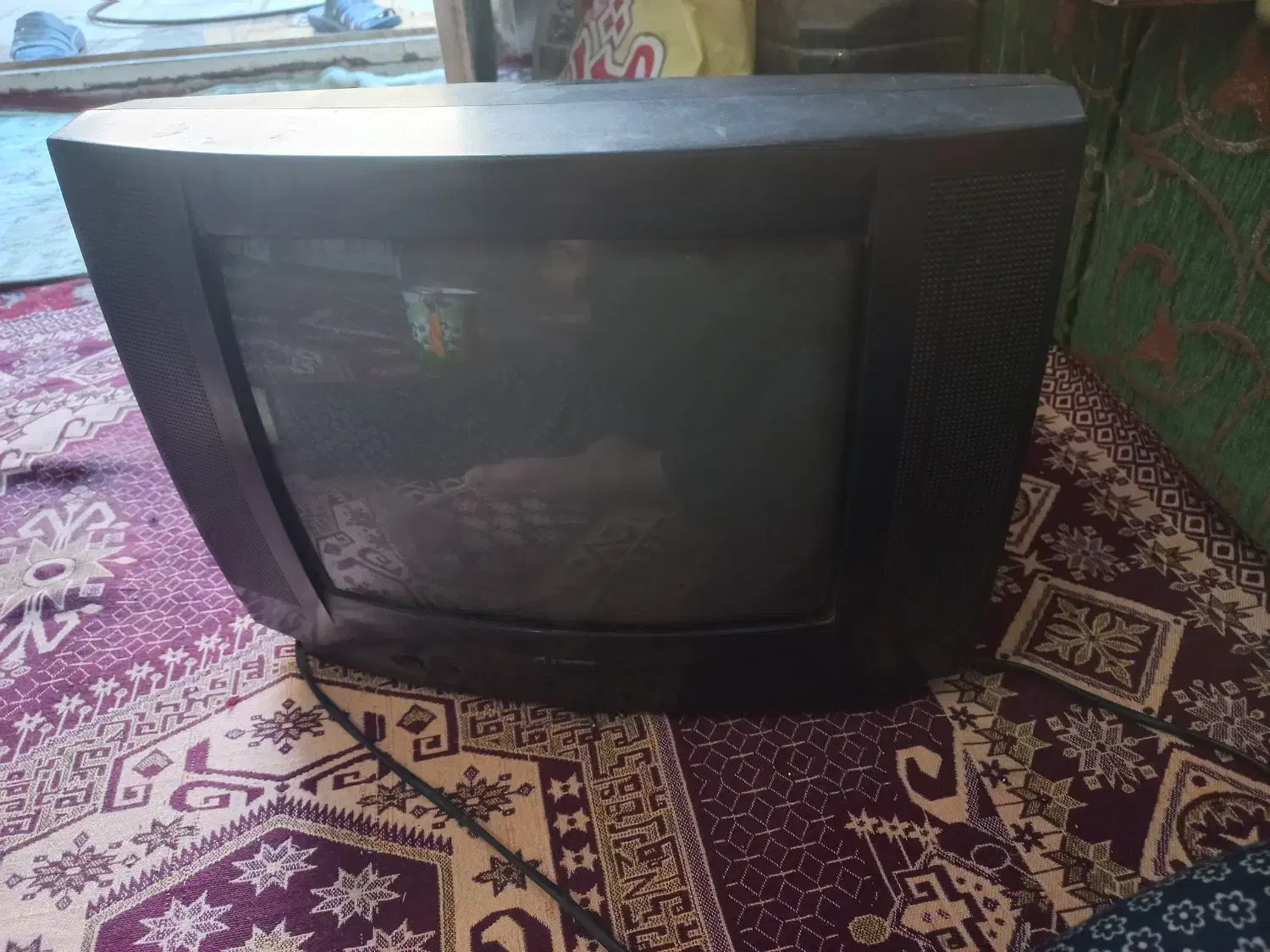 تلویزیون ۱۴ابمیوه گیری اینه شمعدان پایه قابلمه|تلویزیون و پروژکتور|قم, سیدان|دیوار