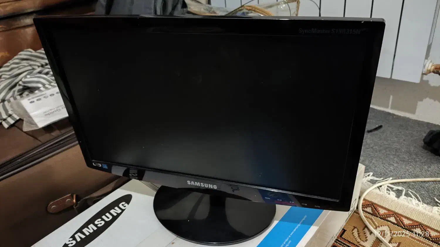 مانیتور ۱۹اینچ سامسونگ|قطعات و لوازم جانبی رایانه|مشهد, الهیه|دیوار