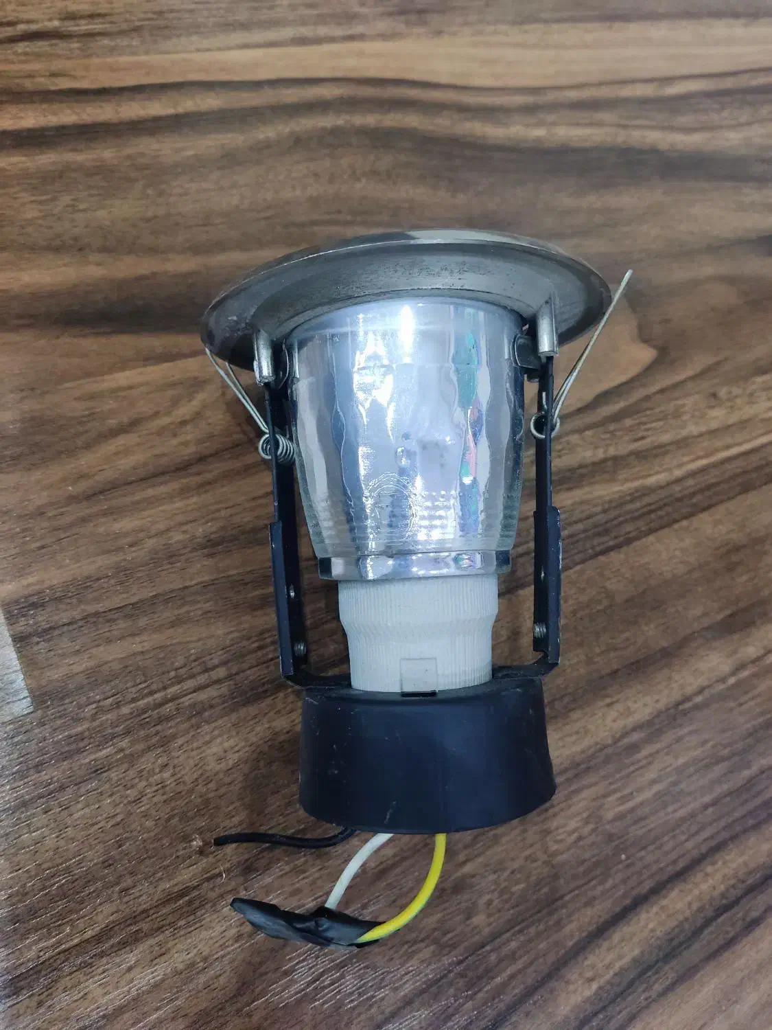 قاب لامپ هالوژن|لامپ و چراغ|بوشهر, |دیوار