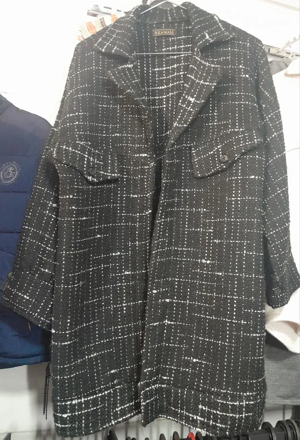 حراج پالتو جنس ضخیم فقط یک عدد موجود|لباس|اصفهان, پوریای ولی|دیوار