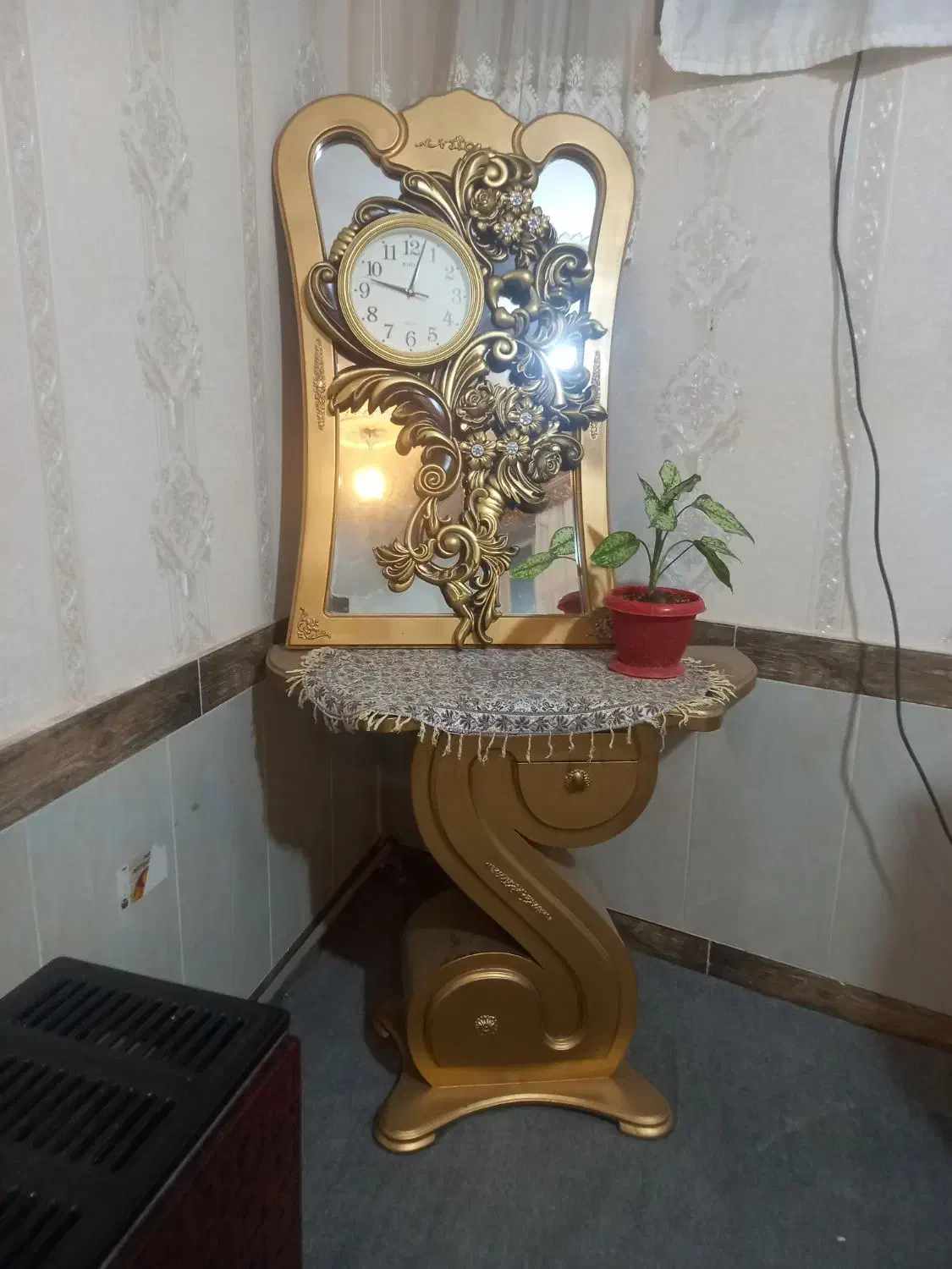 جلو مبلی اینه دار|مبلمان خانگی و میز عسلی|مرند, |دیوار