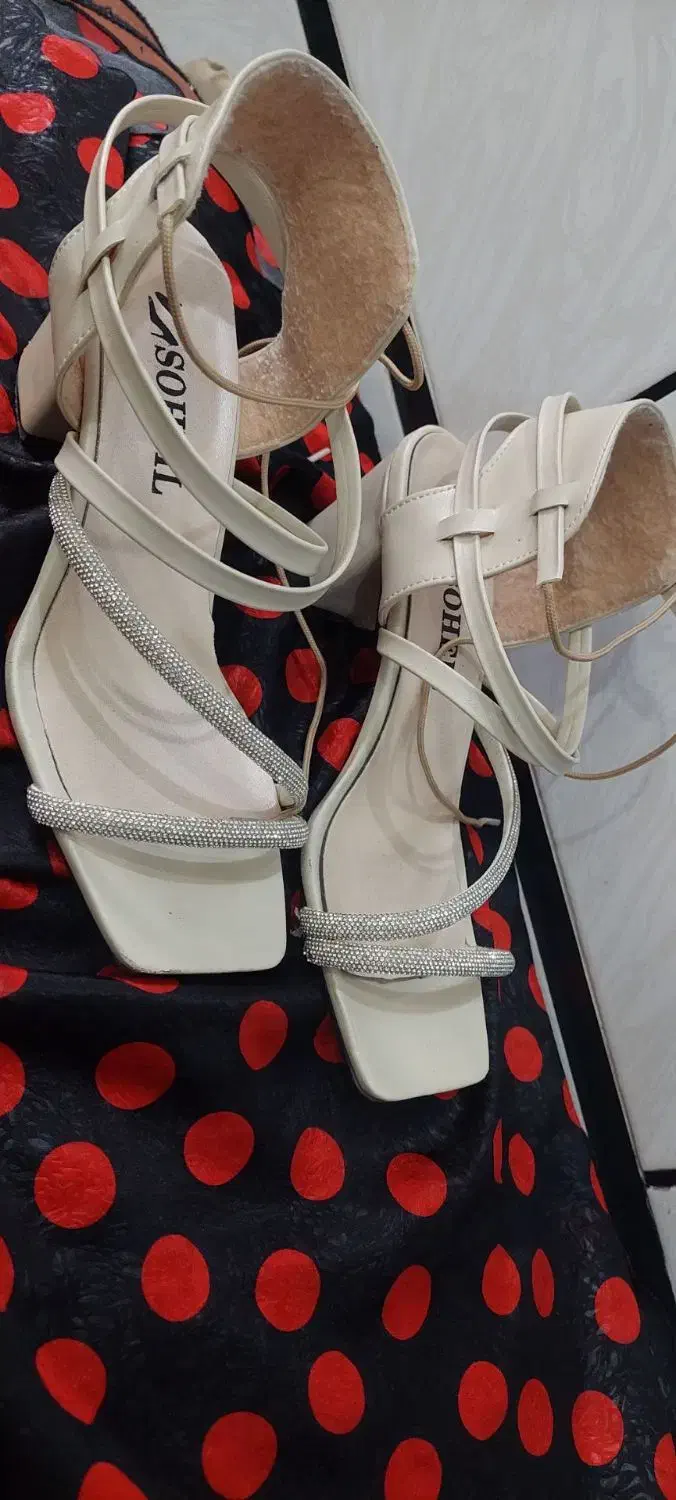 کفش|کیف، کفش، کمربند|دزفول, |دیوار