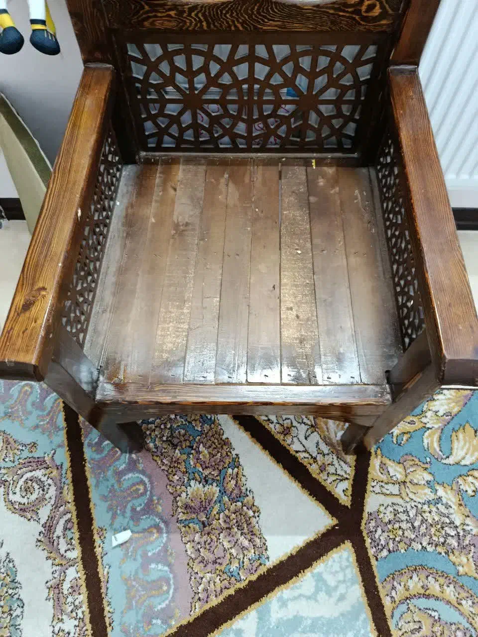 صندلی سنتی تک نفره|مبلمان خانگی و میز عسلی|شاهین‌شهر, خانه کارگر|دیوار