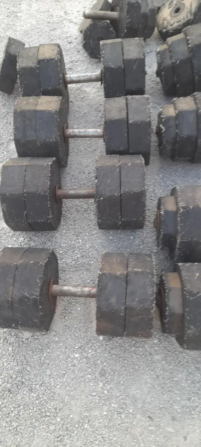 دمبل ۴۰و۴۵کیلویی دستگاهکارکرده و نو تعویضم داریم|تجهیزات ورزشی|تهران, تهرانسر غربی|دیوار