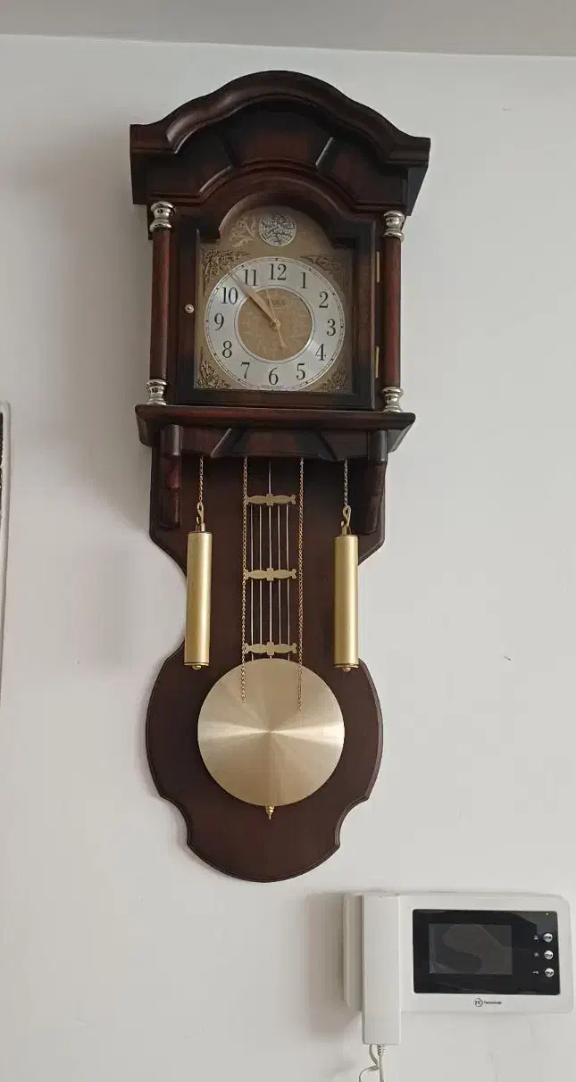 ساعت موتور اصلی سالم|ساعت دیواری و تزئینی|شیراز, لاله|دیوار