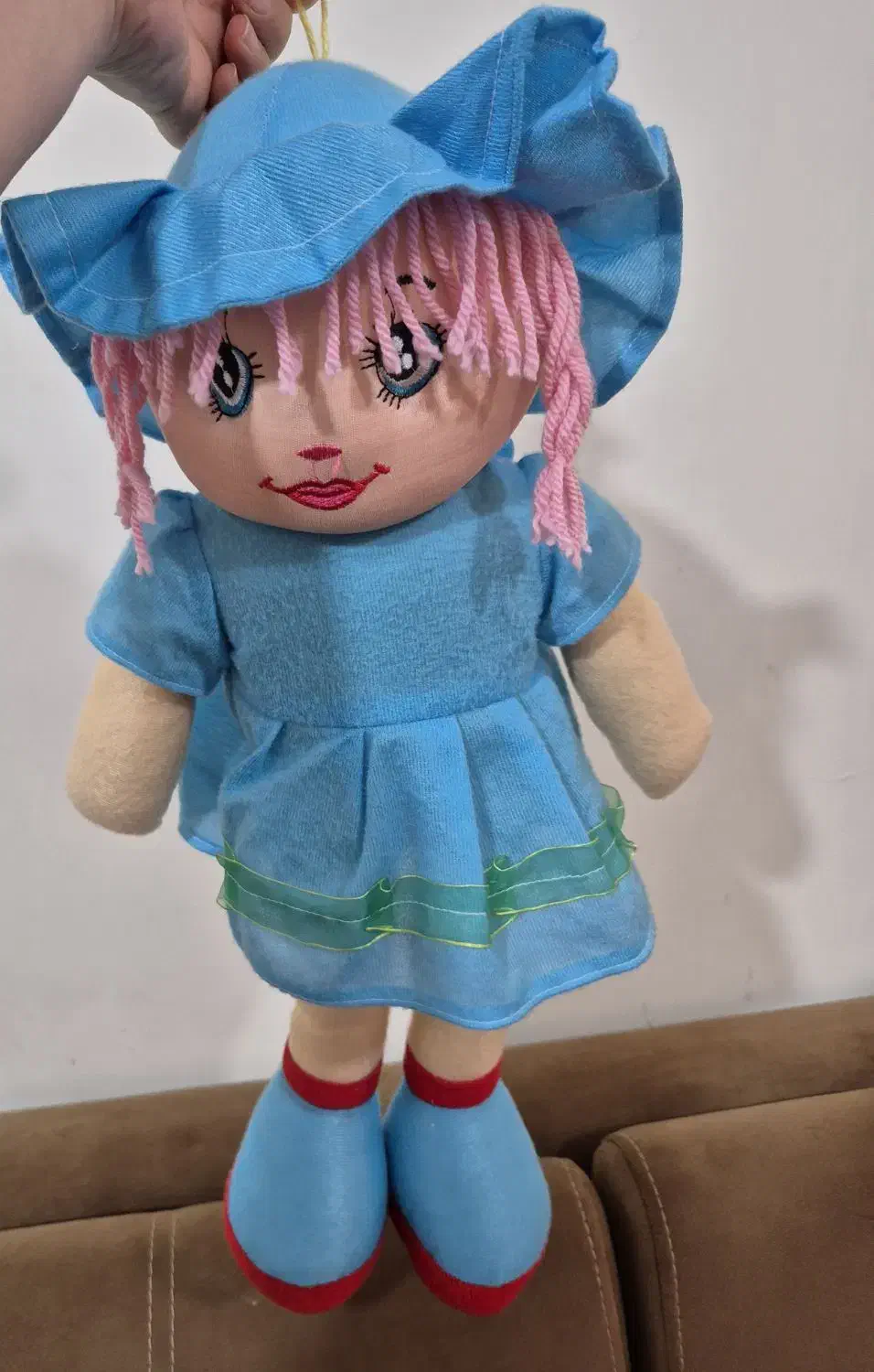 عروسک بچگانه|اسباب‌بازی بچه|مسجد سلیمان, |دیوار