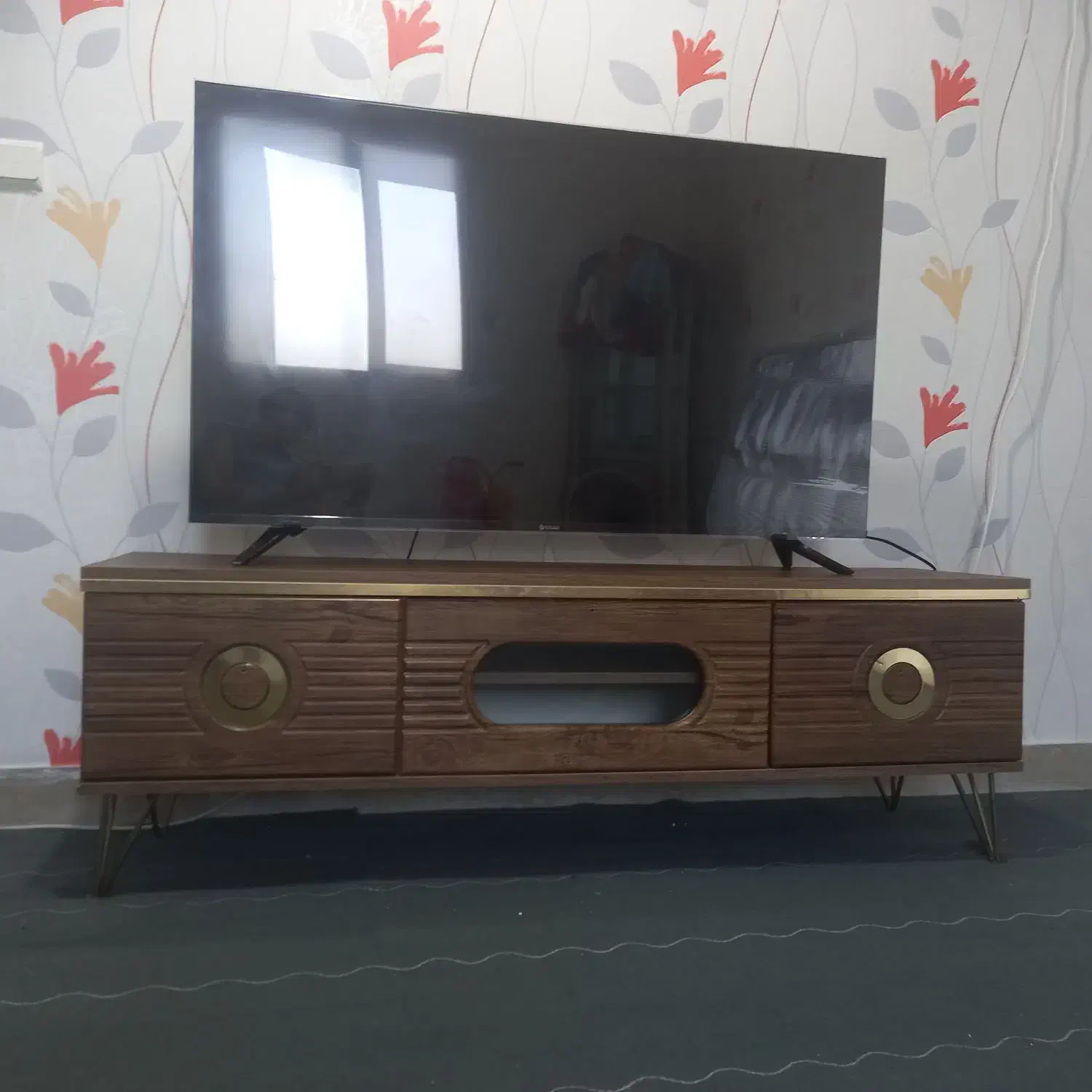 میز تلوزیون کاملا نو و سالم|میز تلویزیون|قشم, |دیوار