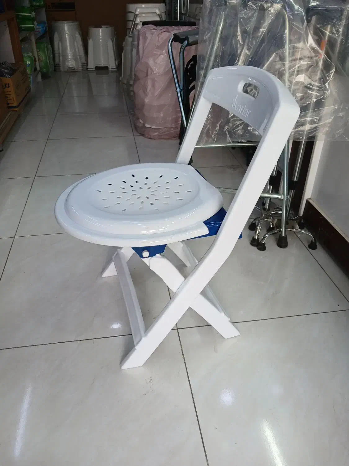 توالت فرنگی و حمامی و مسافرتی|لوازم سرویس بهداشتی|بهبهان, |دیوار