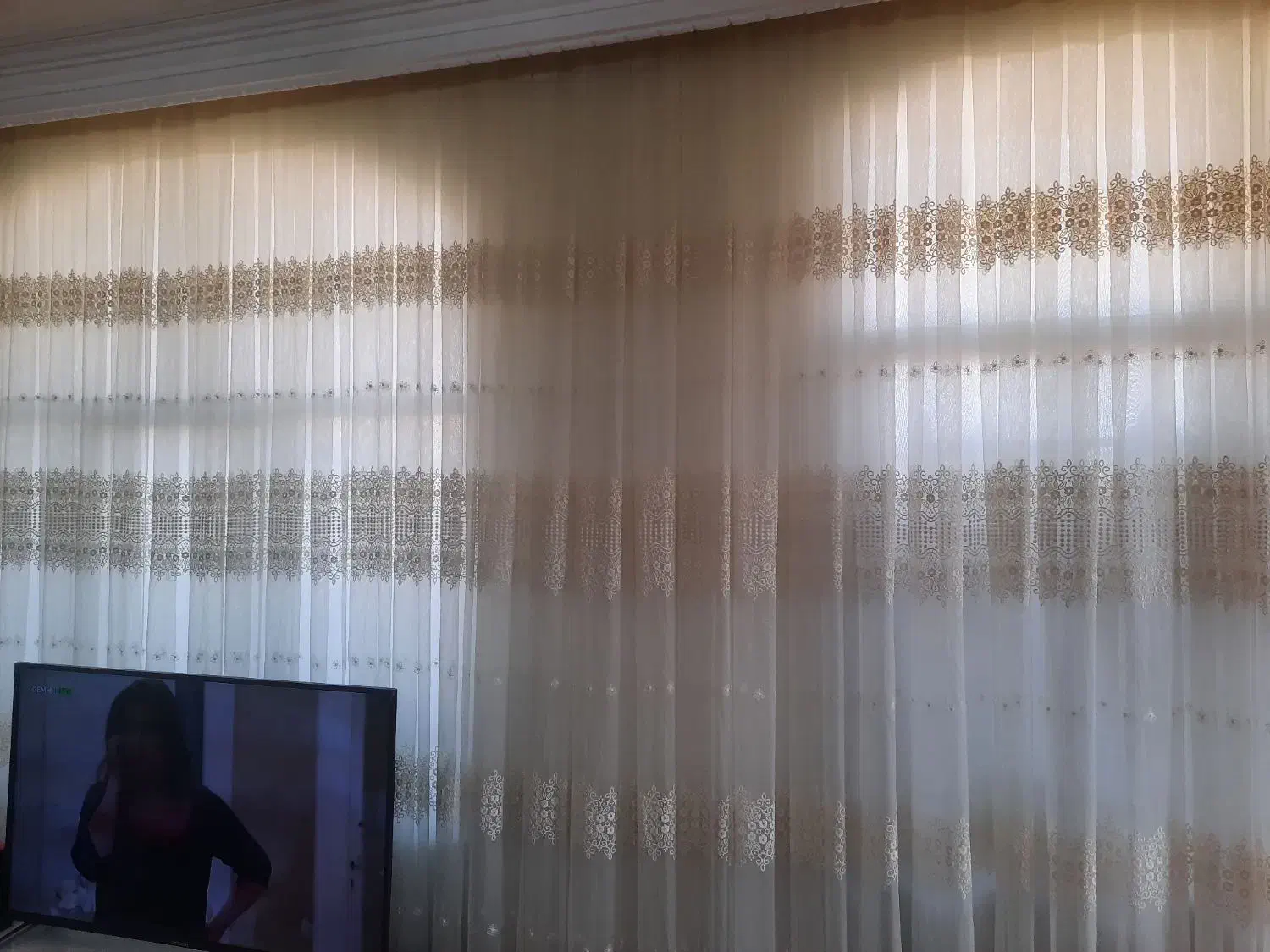 پرده شیری مایل به سفید|پرده، رانر، رومیزی|گلپایگان, |دیوار