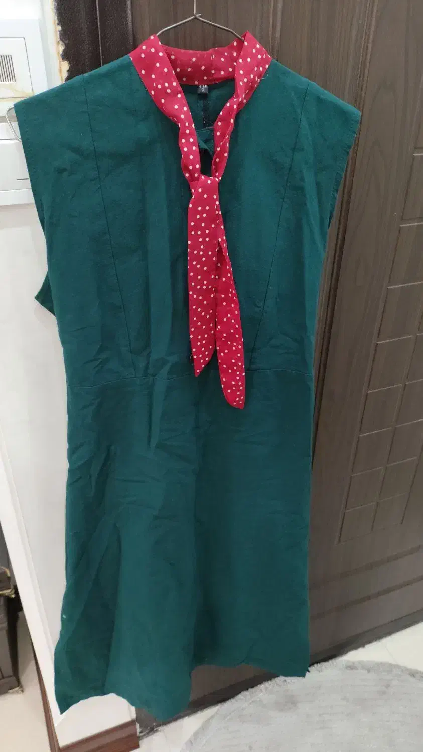 لباس شب یلدا|لباس|رباط‌کریم, رباط‌کریم|دیوار