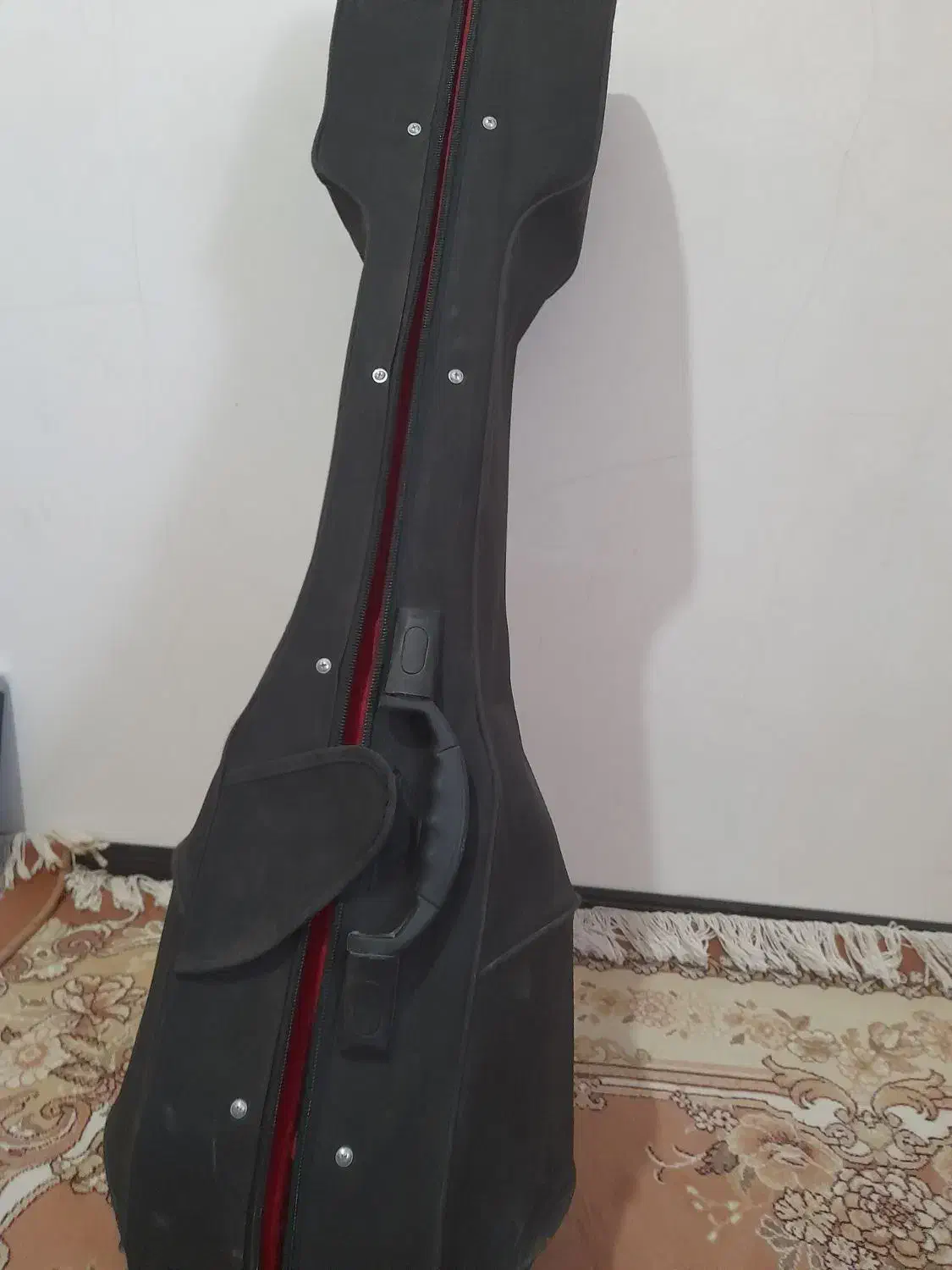 کیف گیتار|گیتار، بیس، امپلیفایر|سرداران, |دیوار