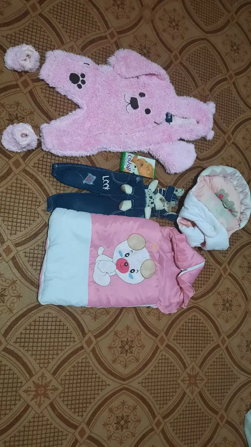 وسایل نوزاد|لباس|باغ بهادران, |دیوار