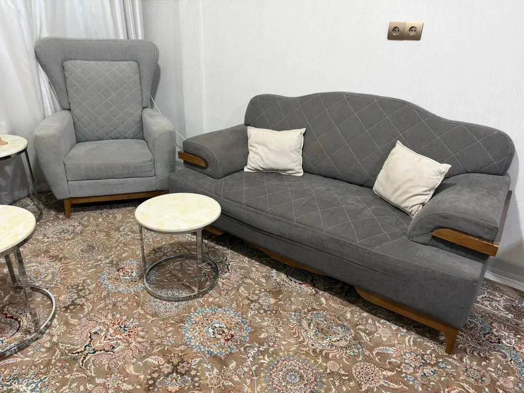 مبل راحتی ۷ نفره و میز وسط و ۳ عدد عسلی|مبلمان خانگی و میز عسلی|پاکدشت, حصار امیر|دیوار