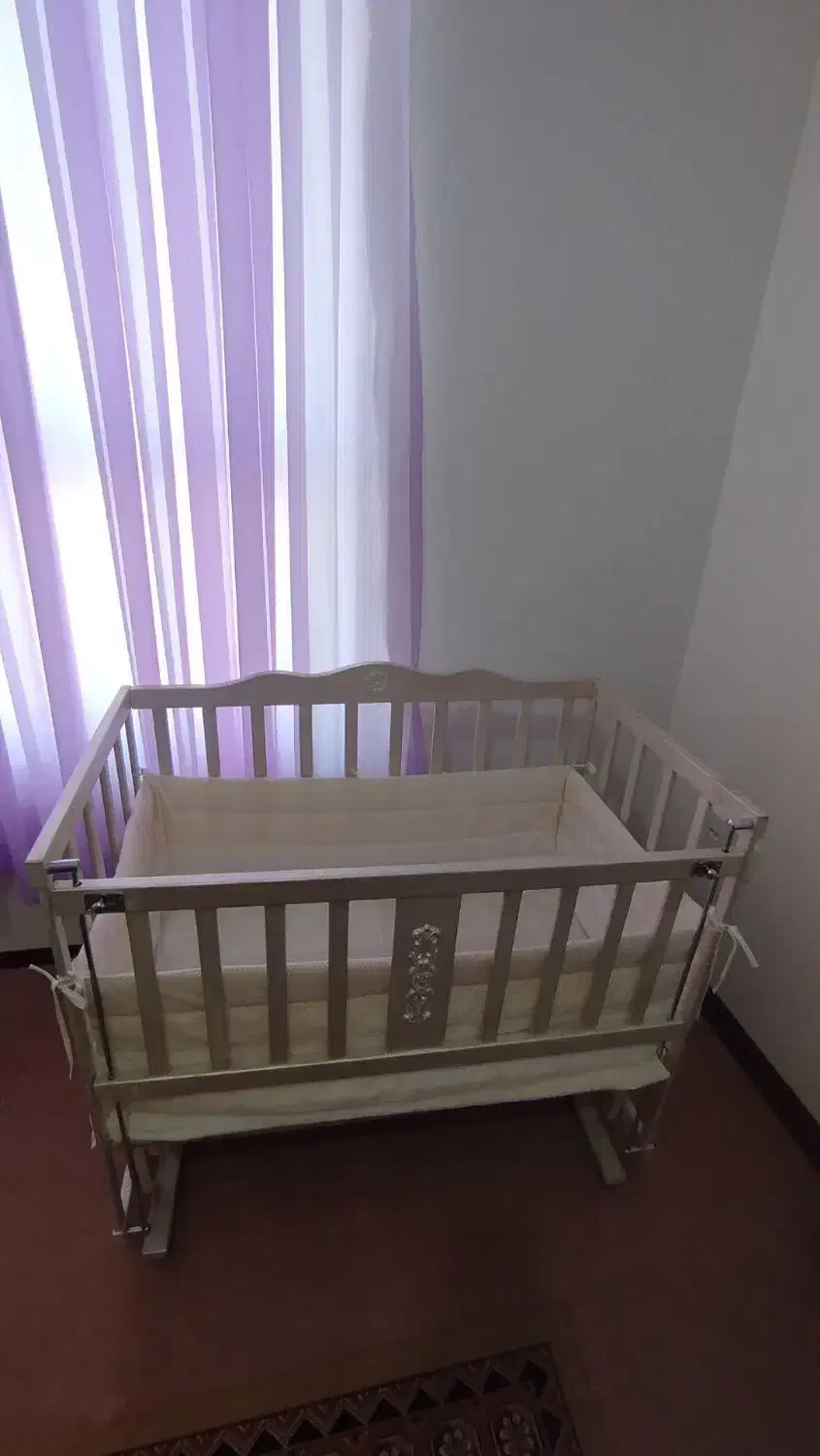 فروش تخت نوزادی|تخت و صندلی بچه|اشتهارد, |دیوار