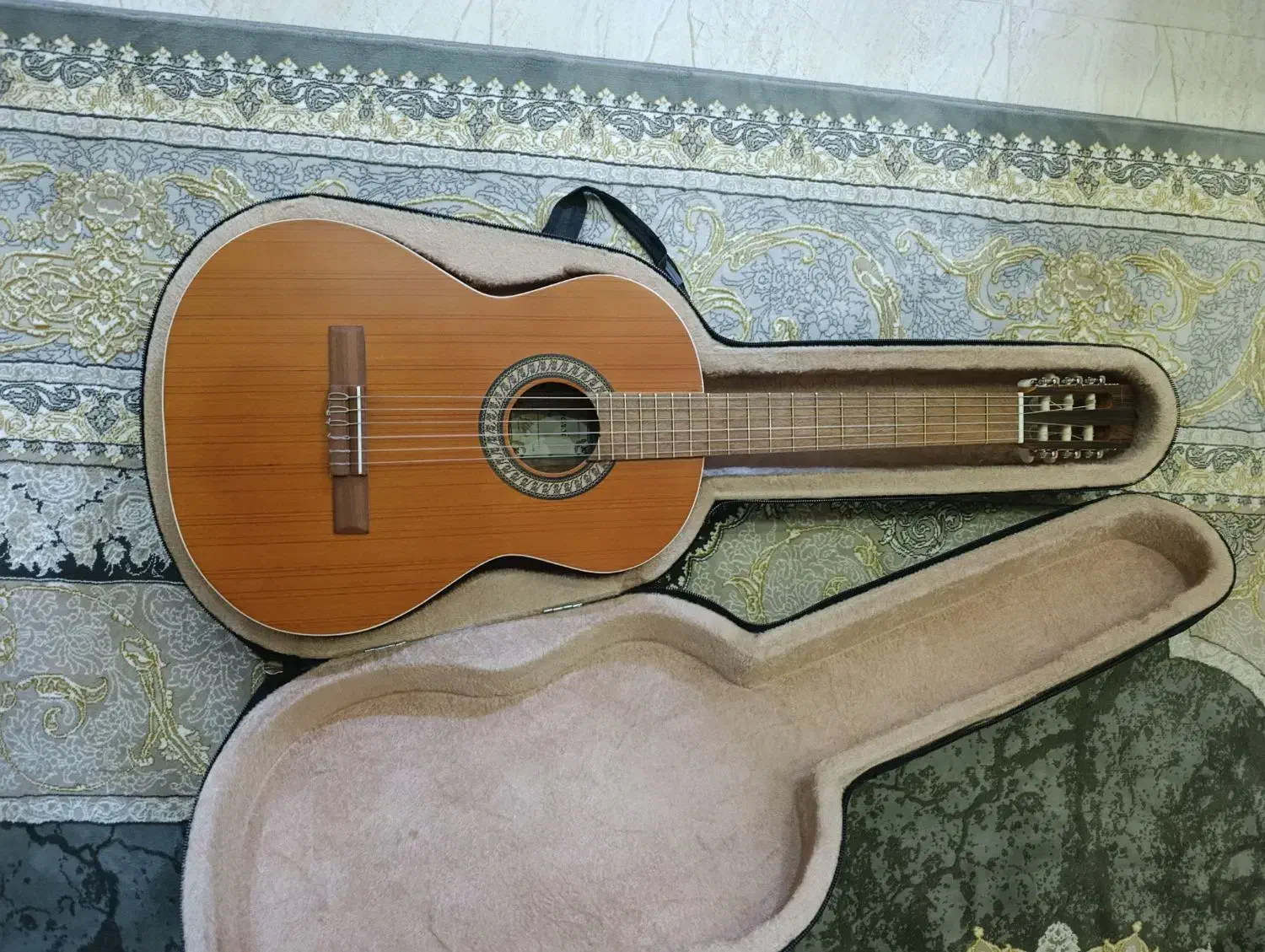 گیتار|گیتار، بیس، امپلیفایر|میاندوآب, |دیوار