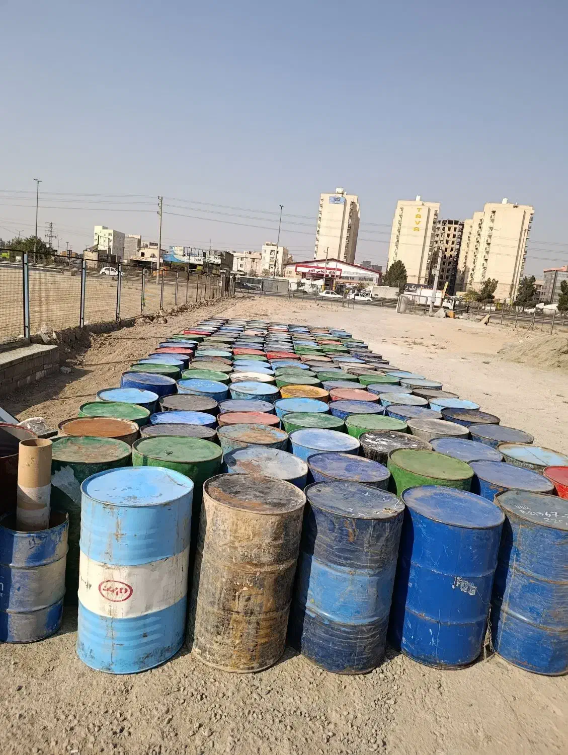 خریدار و فروشنده انواع دربار دربسته سالم|مصالح و تجهیزات ساختمان|اسلام‌شهر, شهرک امام حسین (میان آباد)|دیوار