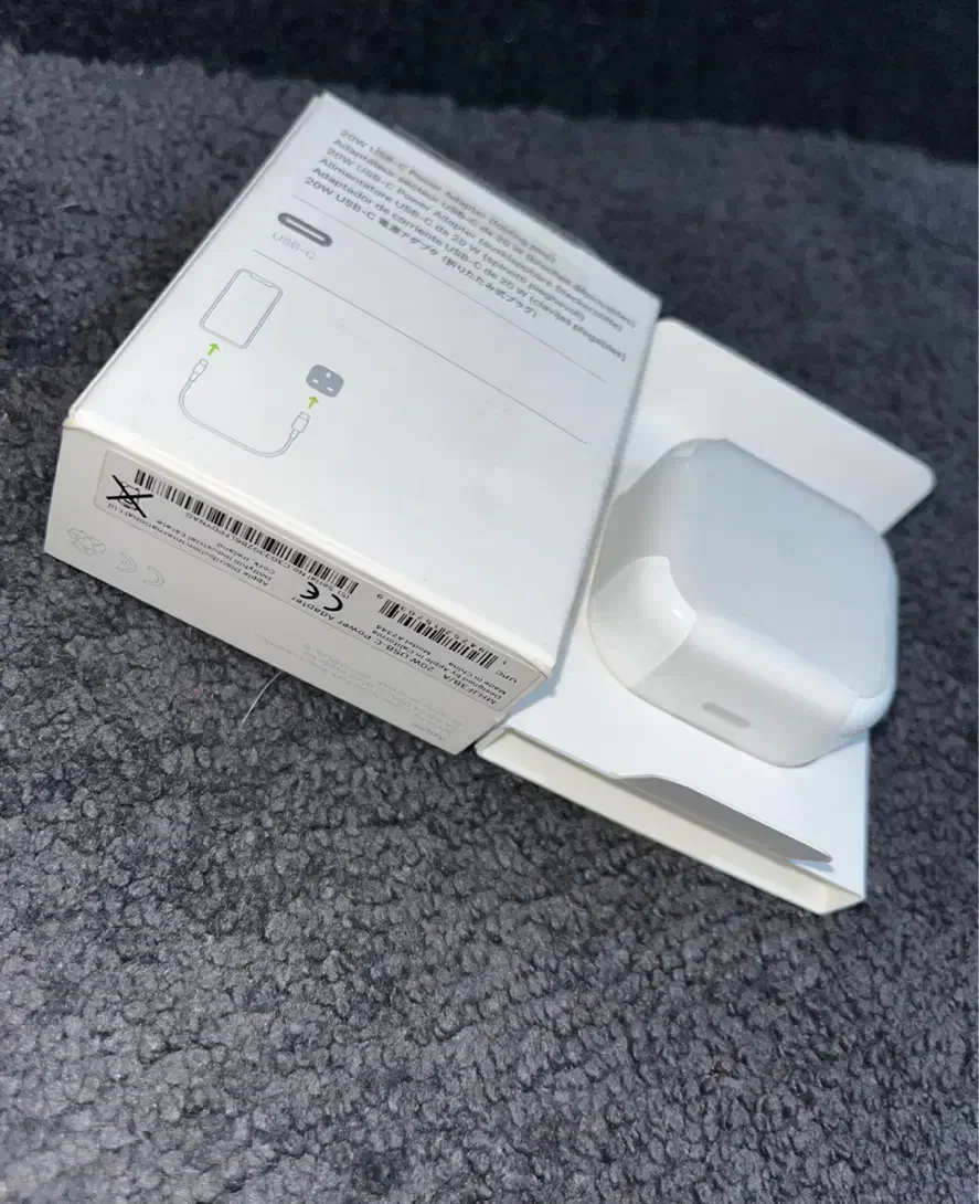 شارژر ۲۰ وات اپل و تعدادی قاب|لوازم جانبی موبایل و تبلت|تهران, قیام|دیوار