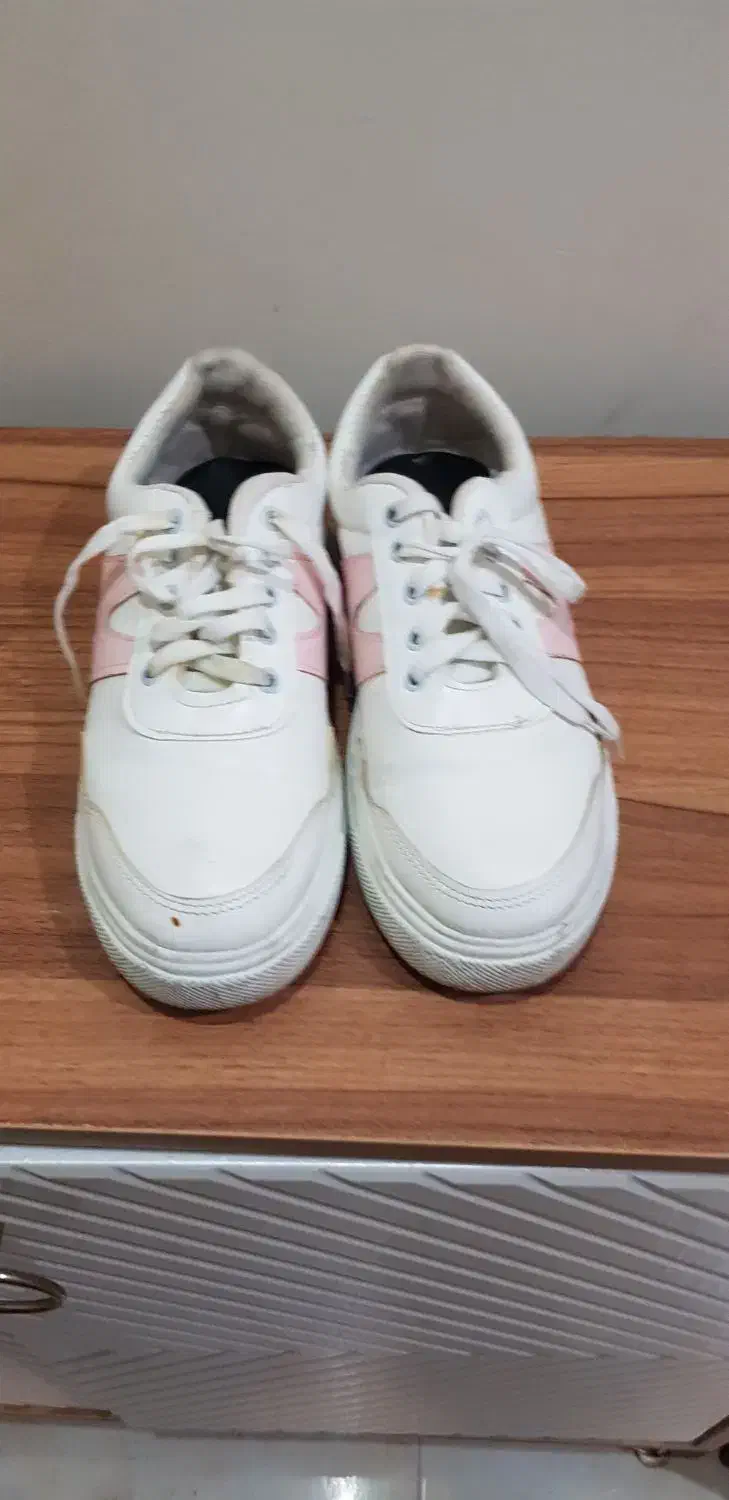 کتانی دخترانه سایز ۳۹|کیف، کفش، کمربند|مشکین‌دشت, |دیوار