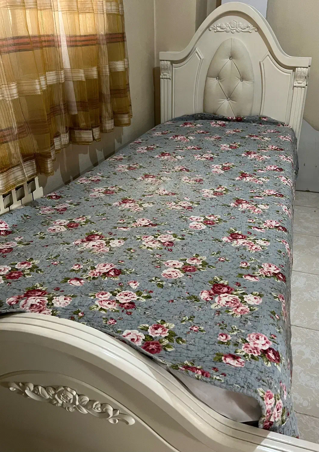 تخت همراه با تشک|تخت و سرویس خواب|هشتگرد, شهرک ارم شرقی|دیوار