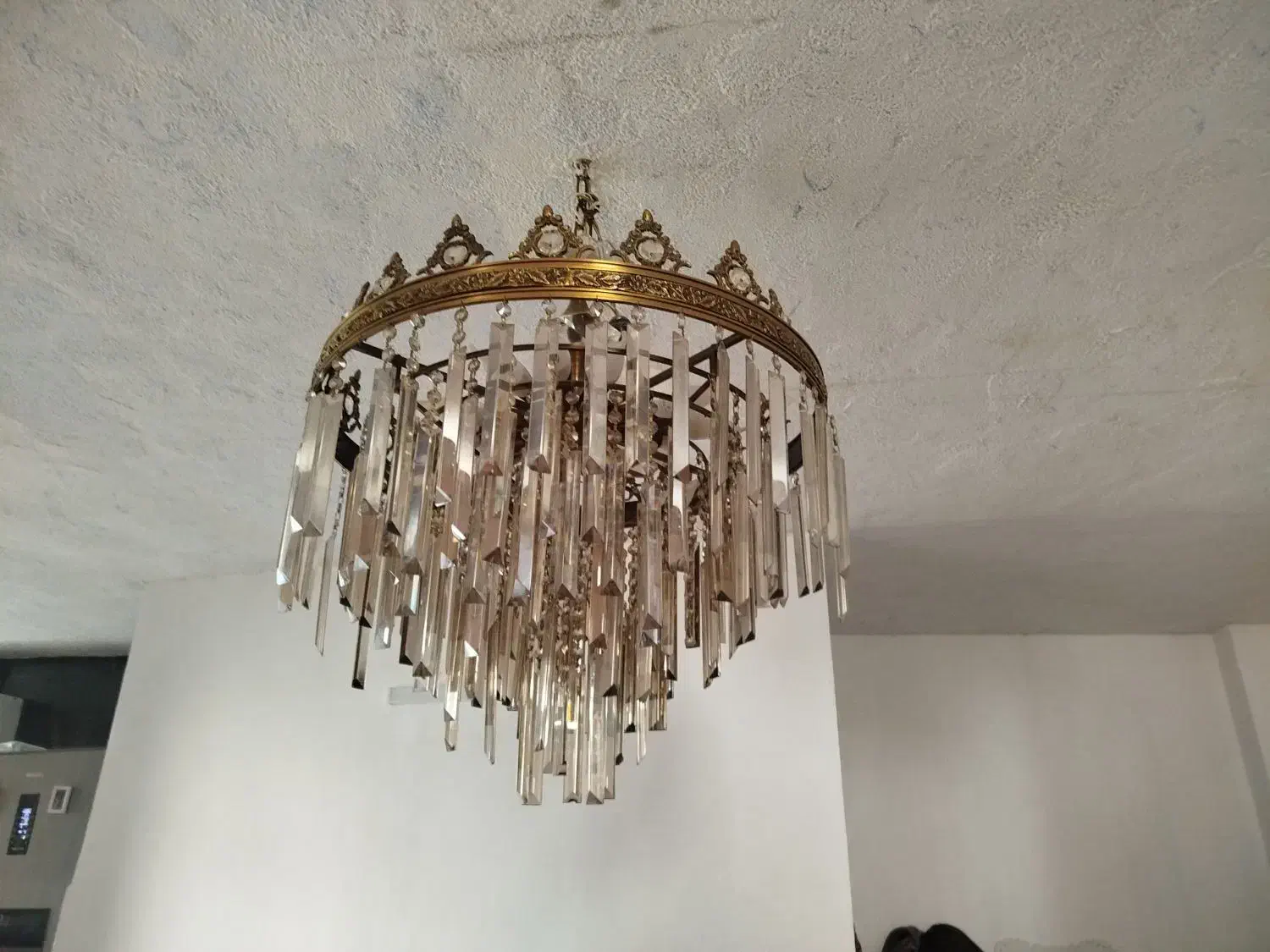 لوستر برنجی سنگین|لوستر و چراغ آویز|قرچک, باقرآباد|دیوار