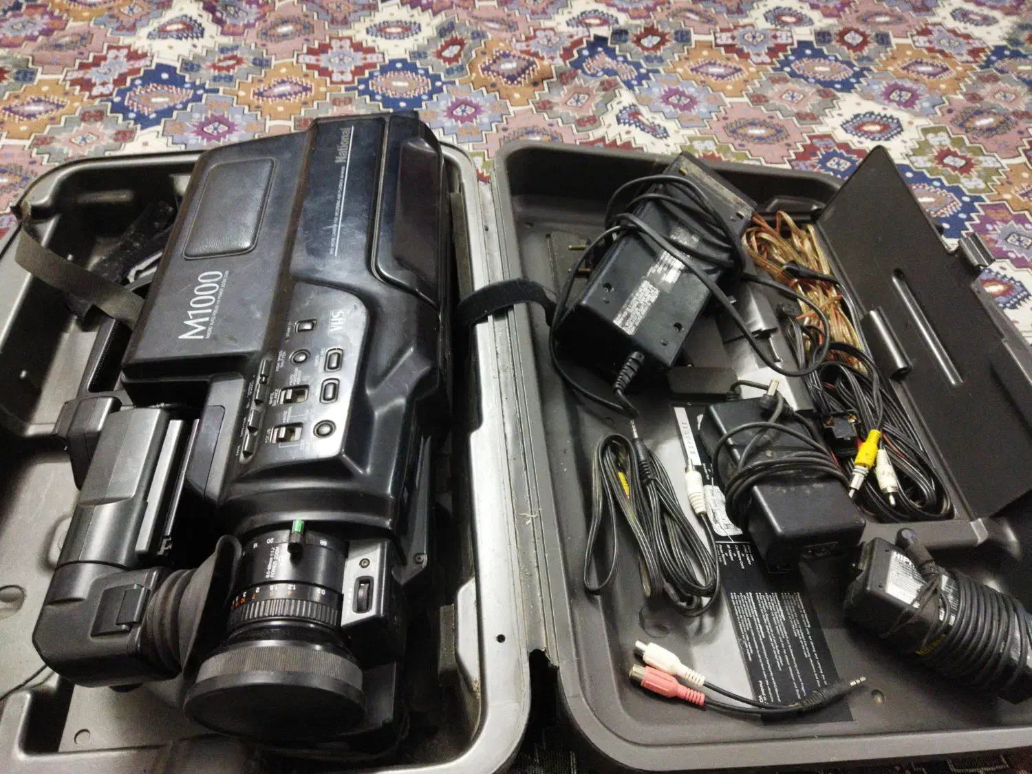 دوربین کلکسیونی سالم|دوربین عکاسی و فیلم‌برداری|گنبد کاووس, |دیوار